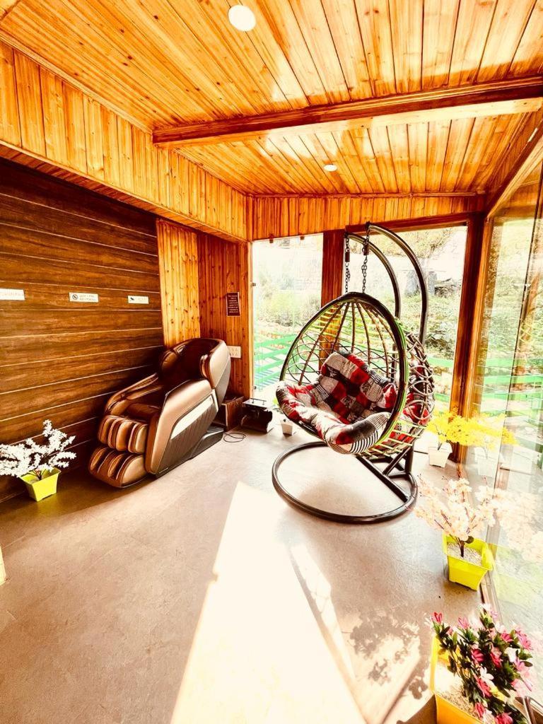 Tata Vista Resort Mall Road Manali - Centrally Heated & Air Cooled Екстер'єр фото