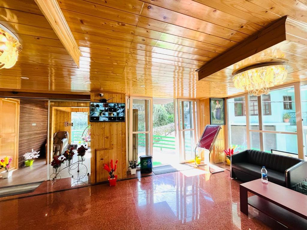 Tata Vista Resort Mall Road Manali - Centrally Heated & Air Cooled Екстер'єр фото