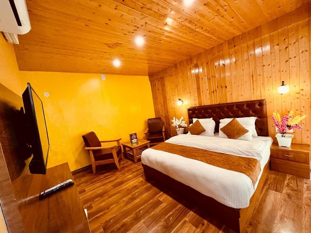 Tata Vista Resort Mall Road Manali - Centrally Heated & Air Cooled Екстер'єр фото