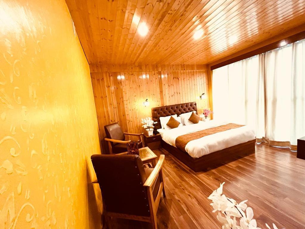 Tata Vista Resort Mall Road Manali - Centrally Heated & Air Cooled Екстер'єр фото